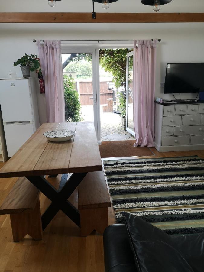 Oak Cottage With Private Log Fired Hot Tub Maidstone Exterior foto